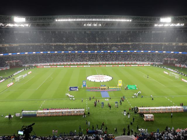 百家乐-63638人!看看东京国立竞技场日本大战巴西的气氛